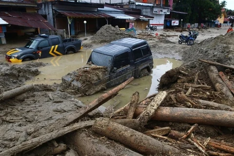 Indonesia: 18 muertos por un deslizamiento de tierra en Sulawesi del Sur