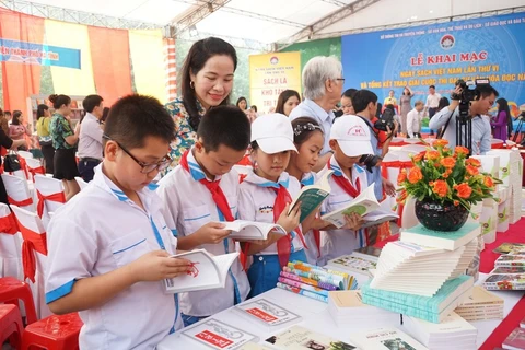 Efectuarán nutridas actividades de Día del Libro y Cultura de Lectura de Vietnam