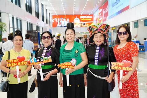 Vietjet aumenta vuelos a Dien Bien con motivo de la victoria de Dien Bien Phu