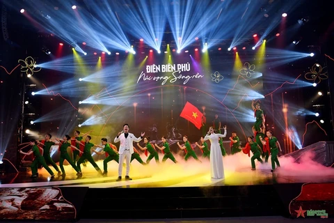 Programa artístico conmemora aniversario 70 de la victoria de Dien Bien Phu 