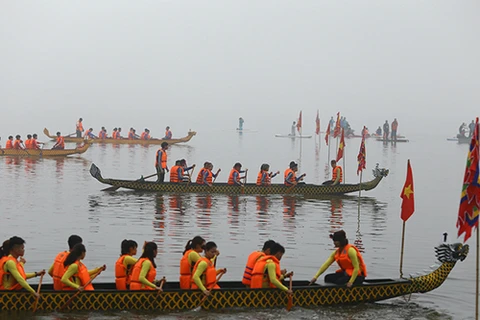 [Video] Festival de botes de remo en Hanoi para promover turismo capitalino