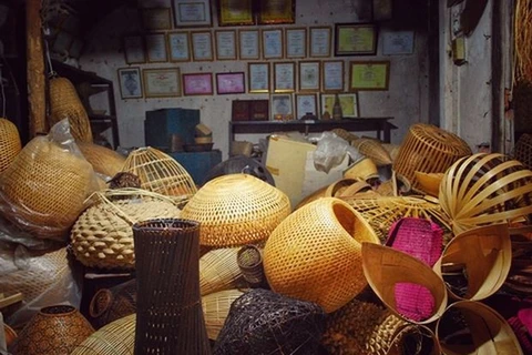 (Televisión) Conserva Vietnam la tejeduría de cestas tradicionales