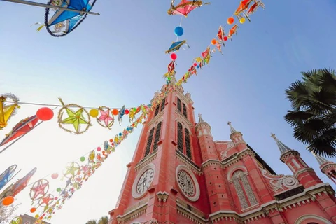 [Video] Catedral Notre Dame, obra maestra de arquitectura francesa en Ciudad Ho Chi Minh