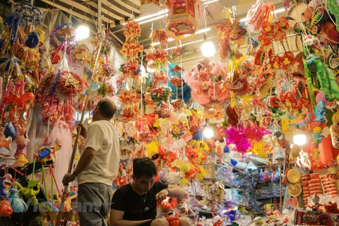 [Fotos] "Check-in" en calle Hang Ma con colores vibrantes del Festival del Medio Otoño 2020 