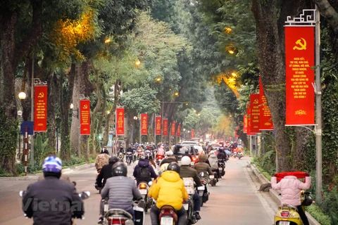 Decoradas calles de Hanoi para dar la bienvenida al XIII Congreso Nacional del PCV