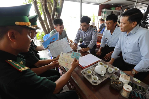 Vietnam intenta eliminar tarjeta amarilla e impulsar economía marina sostenible