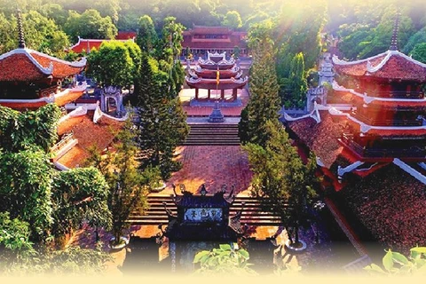 Celebran el Festival de la Pagoda Huong, uno de los más importantes en Vietnam