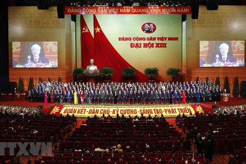 Presentan el Comité Central del Partido Comunista de Vietnam del XIII mandato