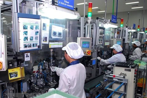 Empresas de inversión extranjera directa en Vietnam estabilizan su producción