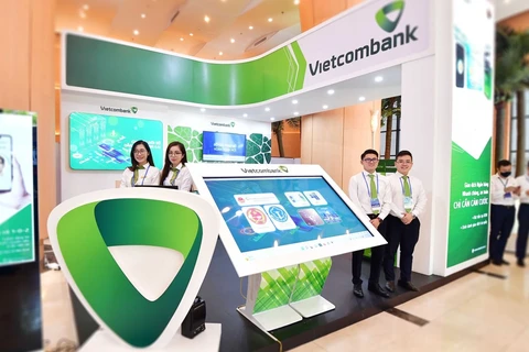 Sector bancario vietnamita implementa plan de desarrollo de economía digital hasta 2025