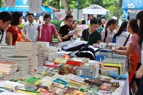 Esfuerzos para traer libros vietnamitas al mundo