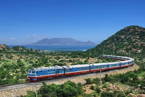 Vietnam por mejorar transporte intermodal ferroviario