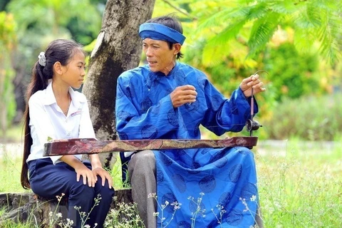 Buscan acercar artes tradicionales a jóvenes vietnamitas