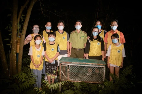 Noche del Festival del Medio Otoño en el parque nacional Cuc Phuong: Liberan animales salvajes