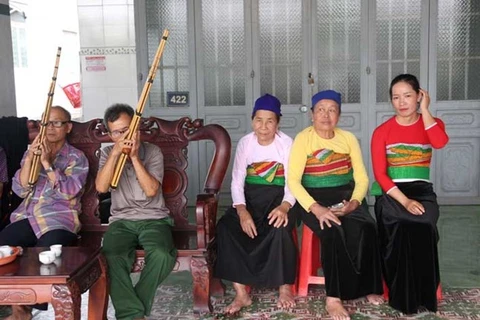 Partido y Estado de Vietnam prestan atención especial a minorías étnicas