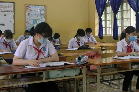 Casi todos alumnos en Hanoi retornaron a escuelas