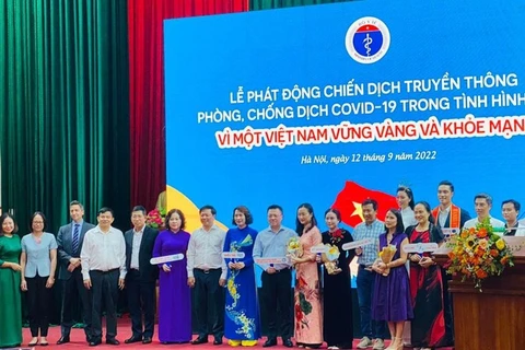 Lanzan en Vietnam nueva campaña mediática contra pandemia de COVID-19