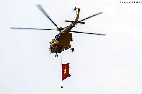 Realizan ensayo de avión en Hanoi para Exposición Internacional de Defensa