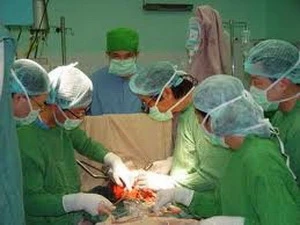 Seminario sobre trasplante de órganos en Viet Nam 