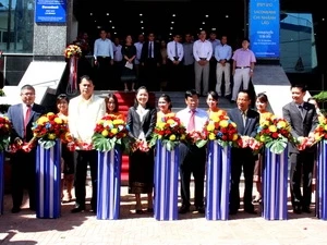 El Banco Comercial vietnamita Sai Gon Thuong Tin (Sacombank) inauguró hoy la nueva sede de su filial en Vientiane, Laos (Fuente: VNA)