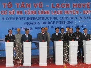 El primer ministro vietnamita, Nguyen Tan Dung, en la inauguración de la construcción de la obra (Fuente :VNA)