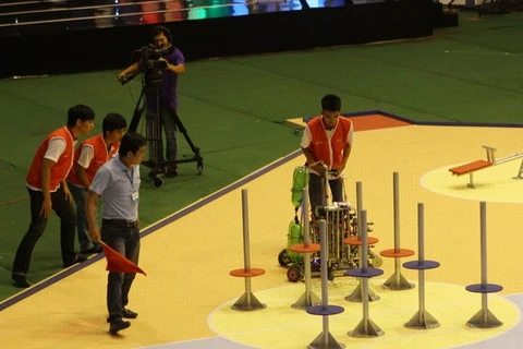 Nutrida participación en Robocon Vietnam 2014 