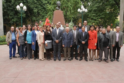 Vietnam celebra 162 años de natalicio de José Martí (Fuente: VNA)