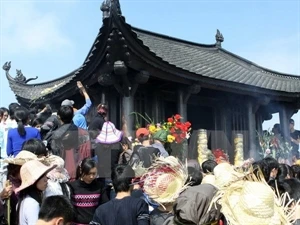 Inician tradicional festival primaveral de Yen Tu 