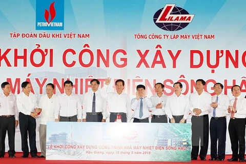 El primer ministro de Vietnam, Nguyen Tan Dung, inauguró la construcción de la planta termoeléctrica Song Hau 1 (Fuente: VNA)
