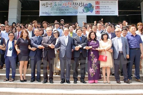 Inauguran exposición fotográfica sobre Mar Oriental en Sudcorea 