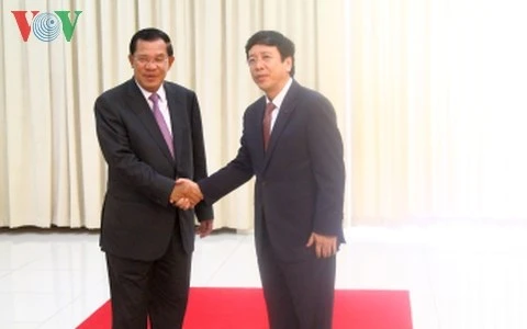 Le Premier ministre cambodgien reçoit le directeur général de la VOV 