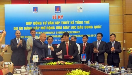 Signature d’un contrat de conception pour l’agrandissement de la raffinerie de Dung Quat