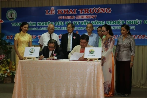 Inauguration du Centre d’étude et de consultation sur l’agriculture tropicale