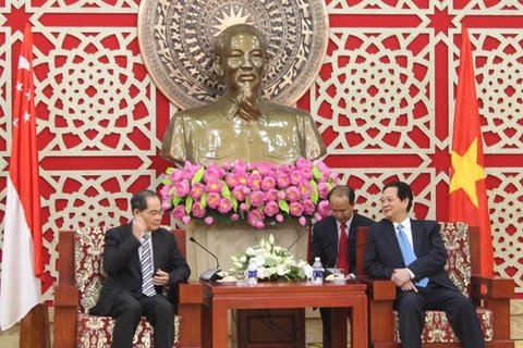 Le PM Nguyen Tan Dung reçoit le ministre singapourien du Commerce et de l’Industrie