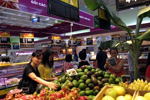 Supermarché : porte grande ouverte sur les produits agricoles des localités