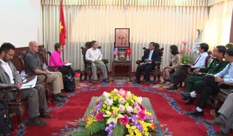 Déminage : une délégation américaine en visite à Quang Tri