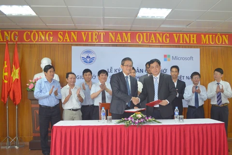 Quang Ninh renforce la coopération dans le développement des TI