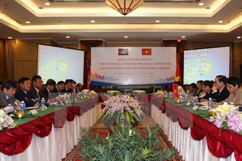 Renforcer la coopération entre les provinces frontalières Vietnam-Cambodge 