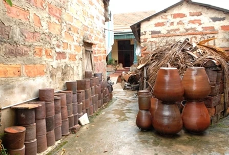 Le village de potiers de Huong Canh