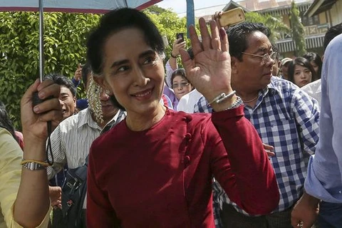 Myanmar : Aung San Suu Kyi élue députée de la chambre basse