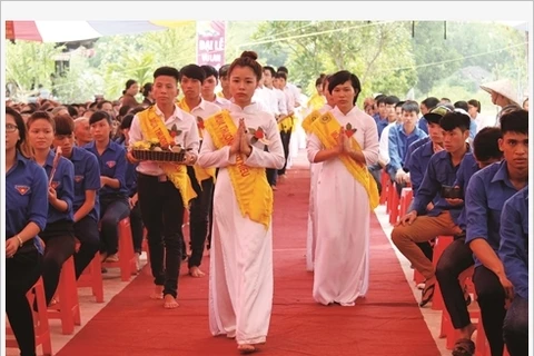 Précis des tenues traditionnelles des femmes Kinh