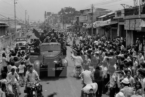 L’Allemagne remet 200 documentaires et films au Vietnam