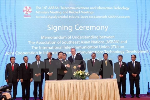 ASEAN TELMIN 2015 : signature d’un protocole d’accord de coopération dans les TIC