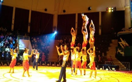 Ouverture du concours de cirque 2015 Vietnam-Laos-Cambodge 