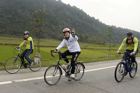 Un périple à vélo de Hanoi à Hue de l’ambassadeur américain 