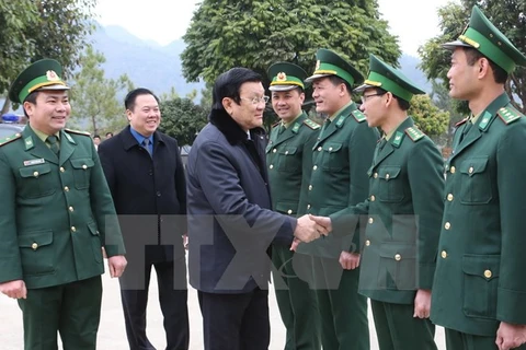 Le président Truong Tan Sang se rend à Cao Bang et Bac Kan