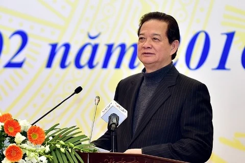 Le PM assiste à une réunion avec les conseillers commerciaux vietnamiens à l’étranger