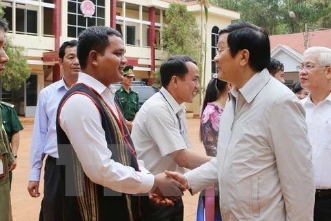 Le président se rend dans la région frontalière de Loc Ninh