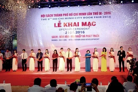 Environ 300.000 titres pour la Fête du livre d'Hô Chi Minh-Ville 2016