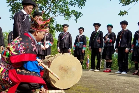 Fête du tambour des Giay